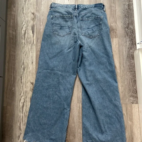 American Eagle - Picture 2 of 7